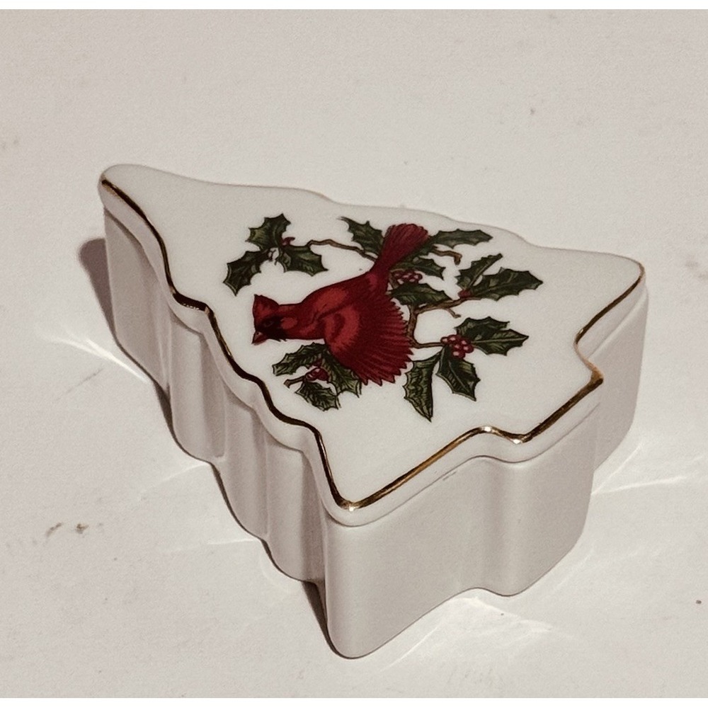 Vintage Lefton Porcelain Christmas Tree Trinket Box Cardinal Design w‎ Gold Trim